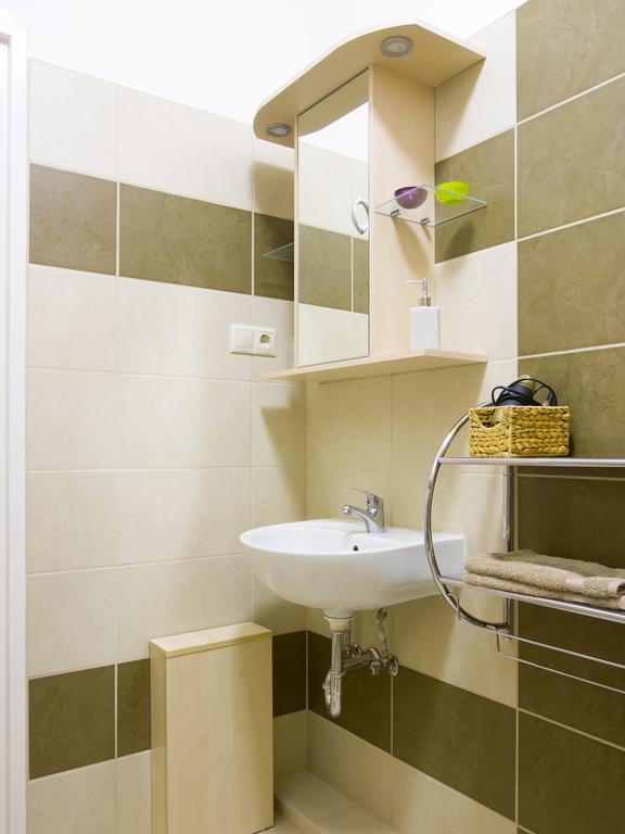 Aqua Apartman Гюла Стая снимка