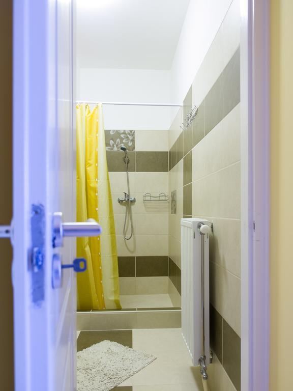 Aqua Apartman Гюла Стая снимка