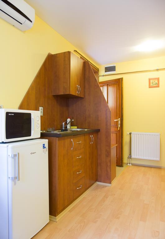 Aqua Apartman Гюла Екстериор снимка