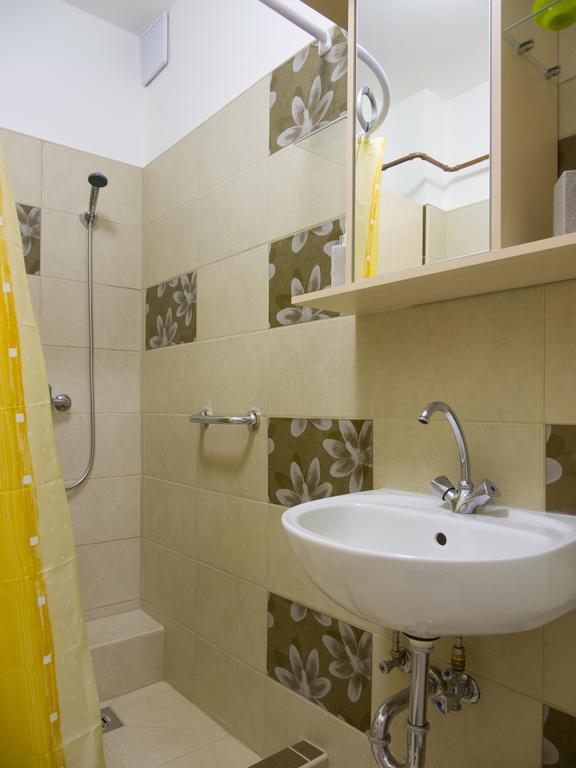 Aqua Apartman Гюла Екстериор снимка