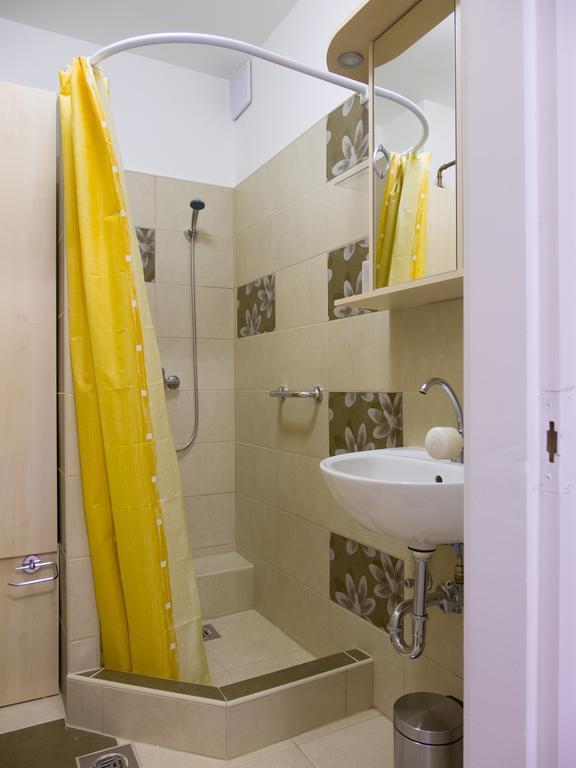 Aqua Apartman Гюла Екстериор снимка