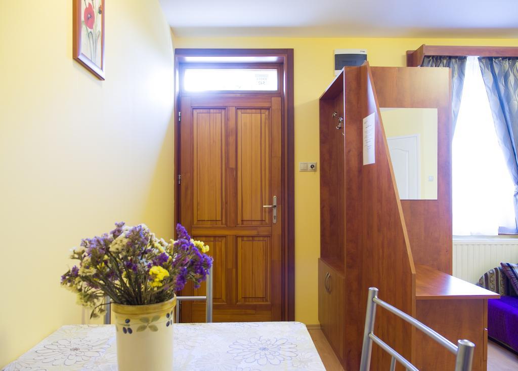 Aqua Apartman Гюла Екстериор снимка