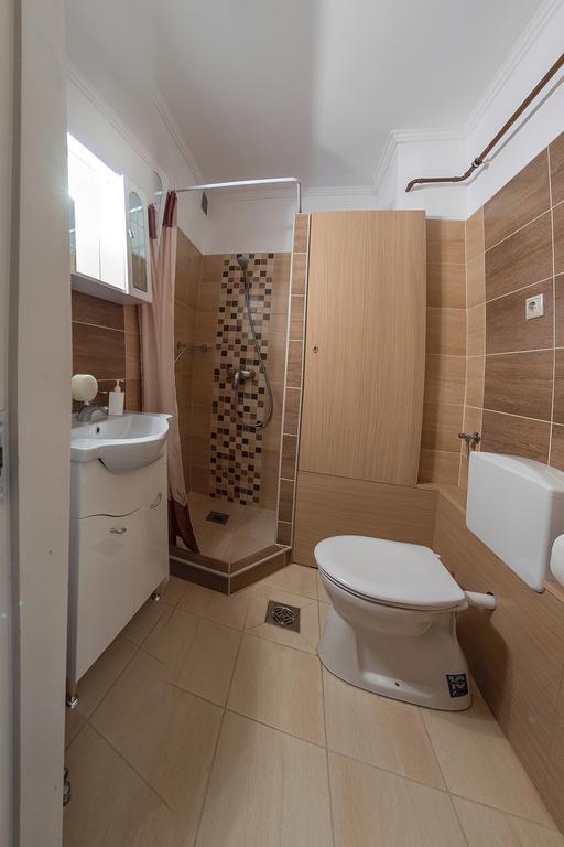 Aqua Apartman Гюла Екстериор снимка
