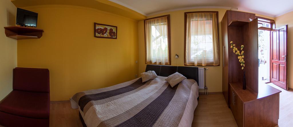 Aqua Apartman Гюла Екстериор снимка