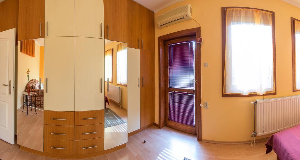 Aqua Apartman Гюла Екстериор снимка